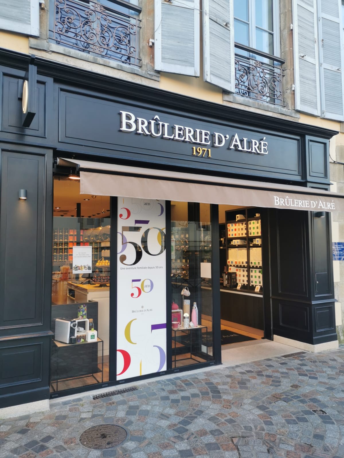 Covering vitrine – Brûlerie d’Alré ©Agence Kern